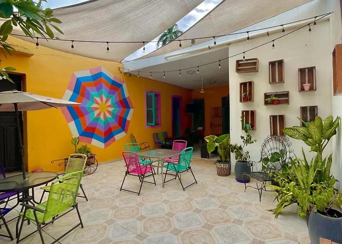 Rosa Mexicano Hostal Mérida